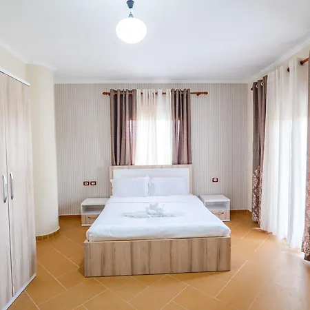 Briel Hotel Golem (Tirana)