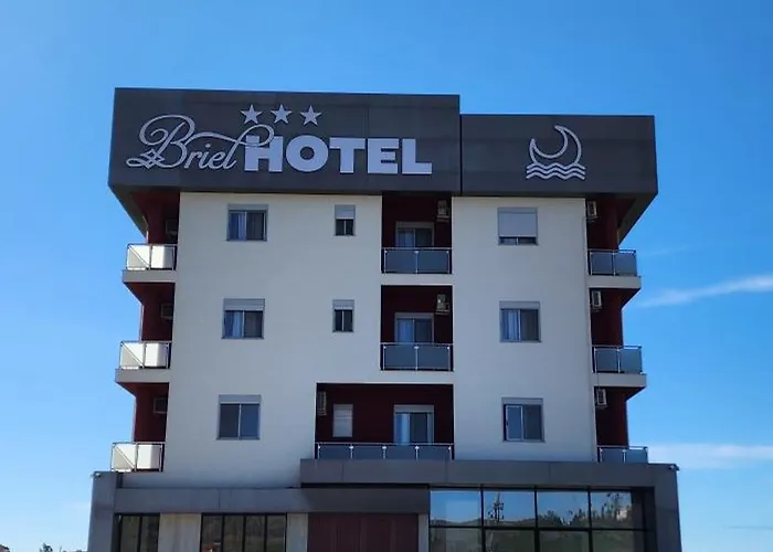 Briel 3*