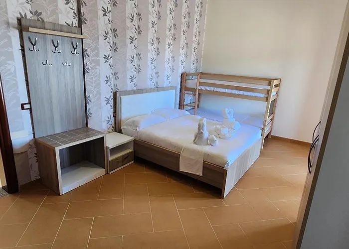 Briel 3* Golem (Tirana)