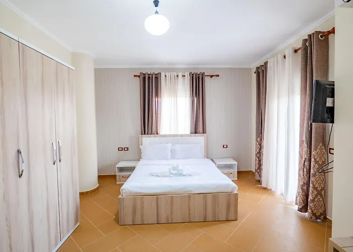 Briel Hotel Golem (Tirana)