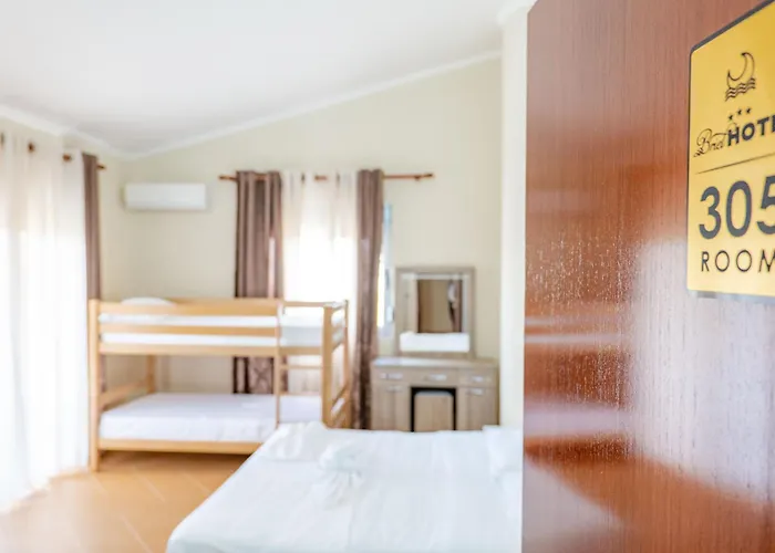 Briel 3* Golem (Tirana)