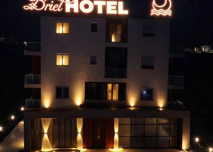 Briel Hotel 3*
